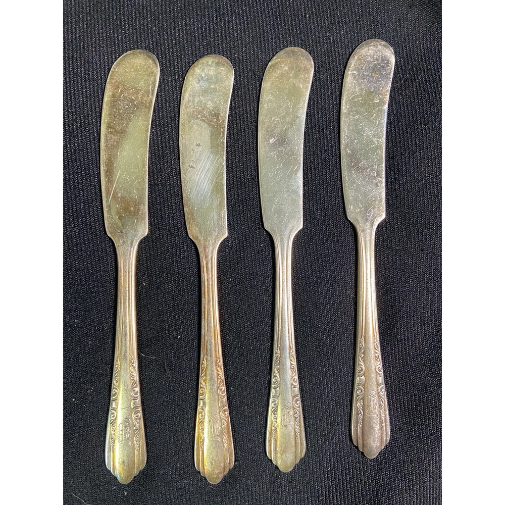 Vintage Marathon 1941 Thalia Silverplate Set of 4 Butter Knives Mono D or E